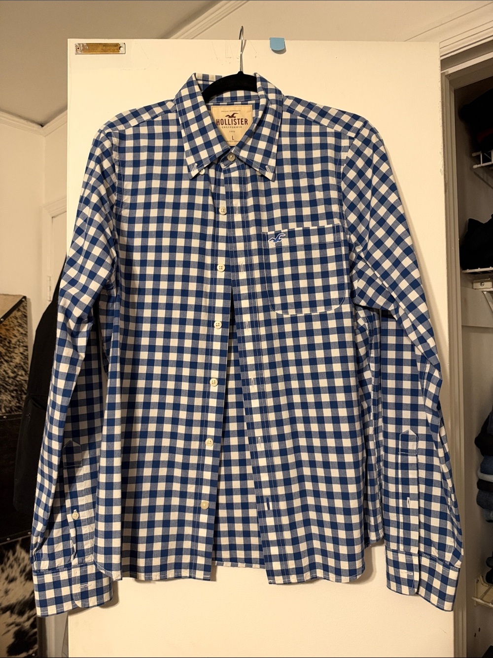 Hollister Men's Checkered Button Down Shirt in Blue & White Size Large